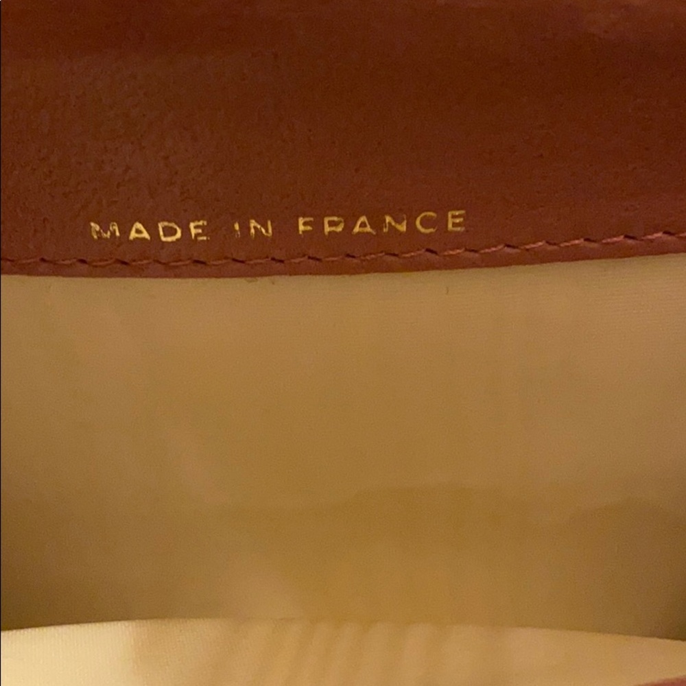 CHANEL VTG PINK CHOCOLATE BAR WRISTLET WALLET BAG BARBIECORE ⭐️⭐️⭐️⭐️⭐️ - Picture 11 of 15